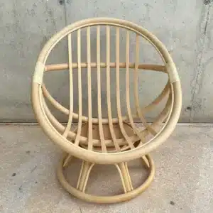 Sillón de bambú para interior o terraza.