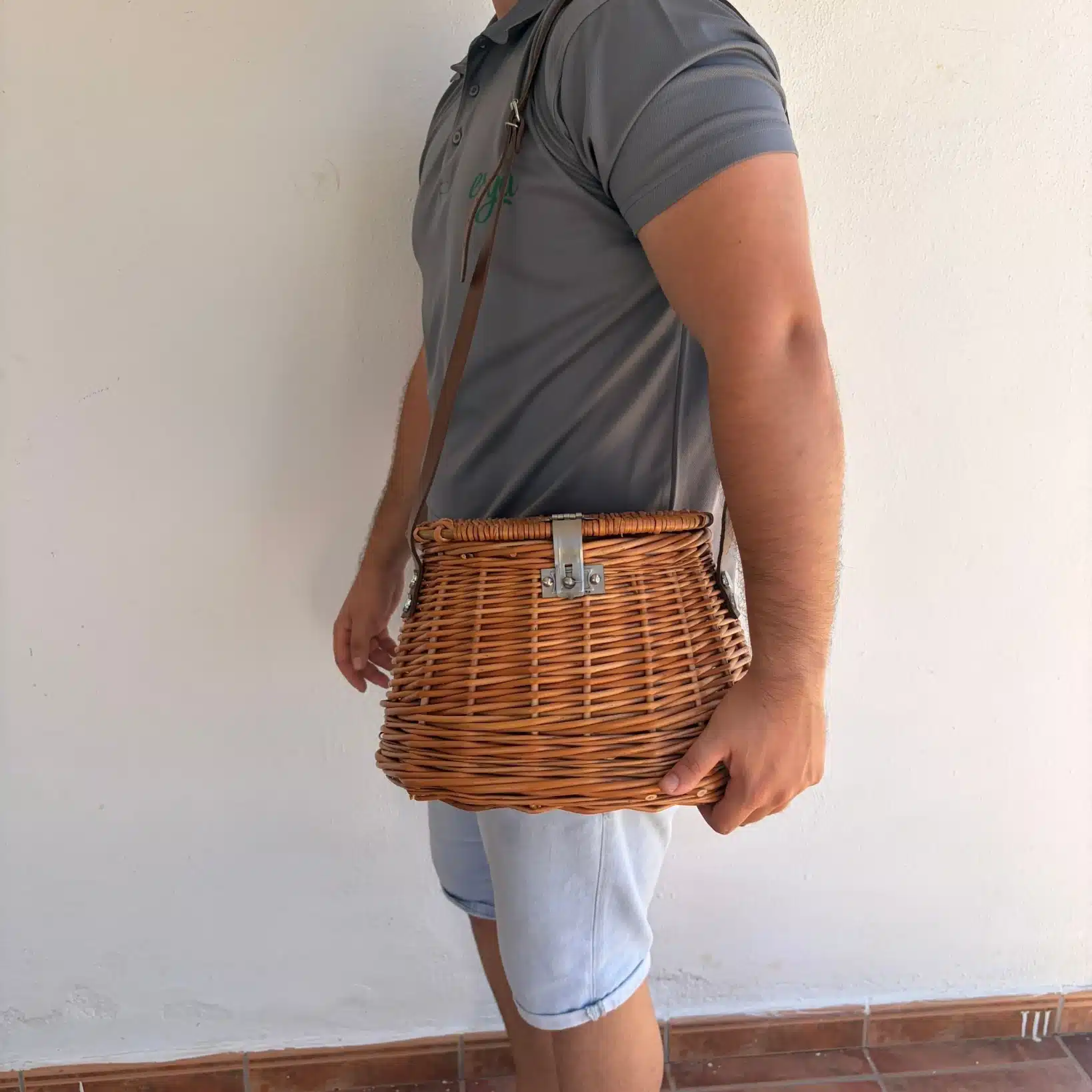 cesta de mimbre de pesca