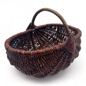 cesta de mimbre para navidad